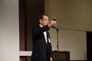 髙橋敏彦様乾杯-アベヤス創業100周年記念式典